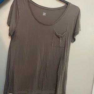 Grey tshirt